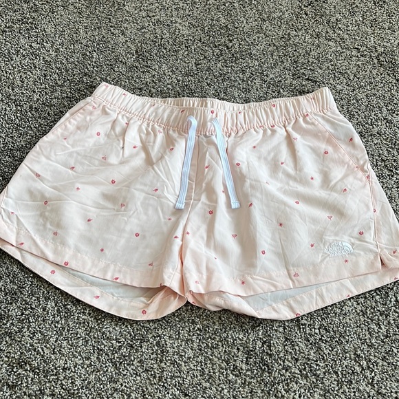The North Face Pants - NWOT The North Face shorts size large